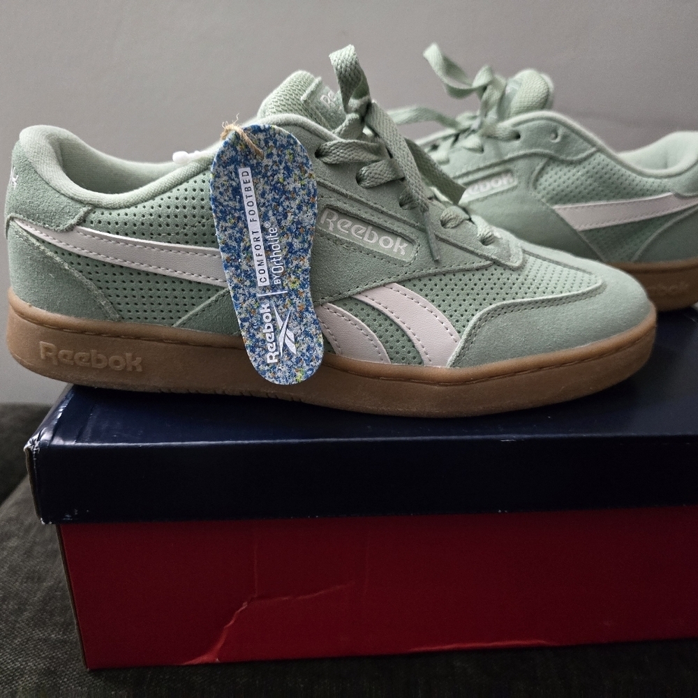 Reebok Light Green and White Sneakers - Picture 12 of 16